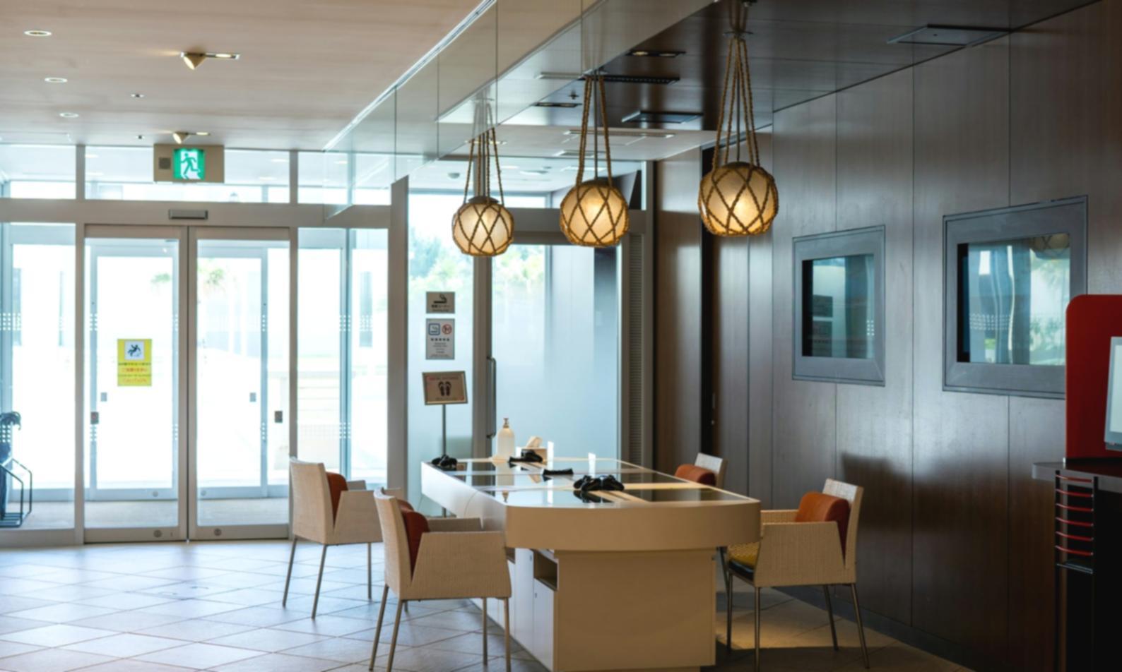 Tableau de planification financière avec graphiques et annotations